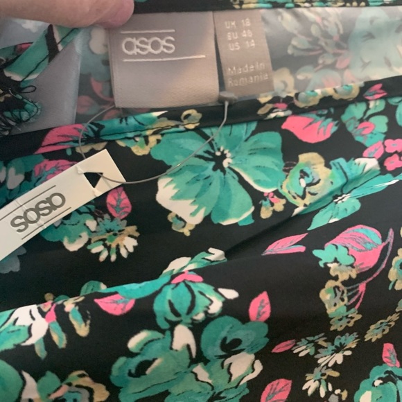 ASOS Design Batwing Sleeve Top with Tie Waist - Picture 8 of 11